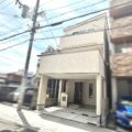 ルーフバルコニーが魅力の家